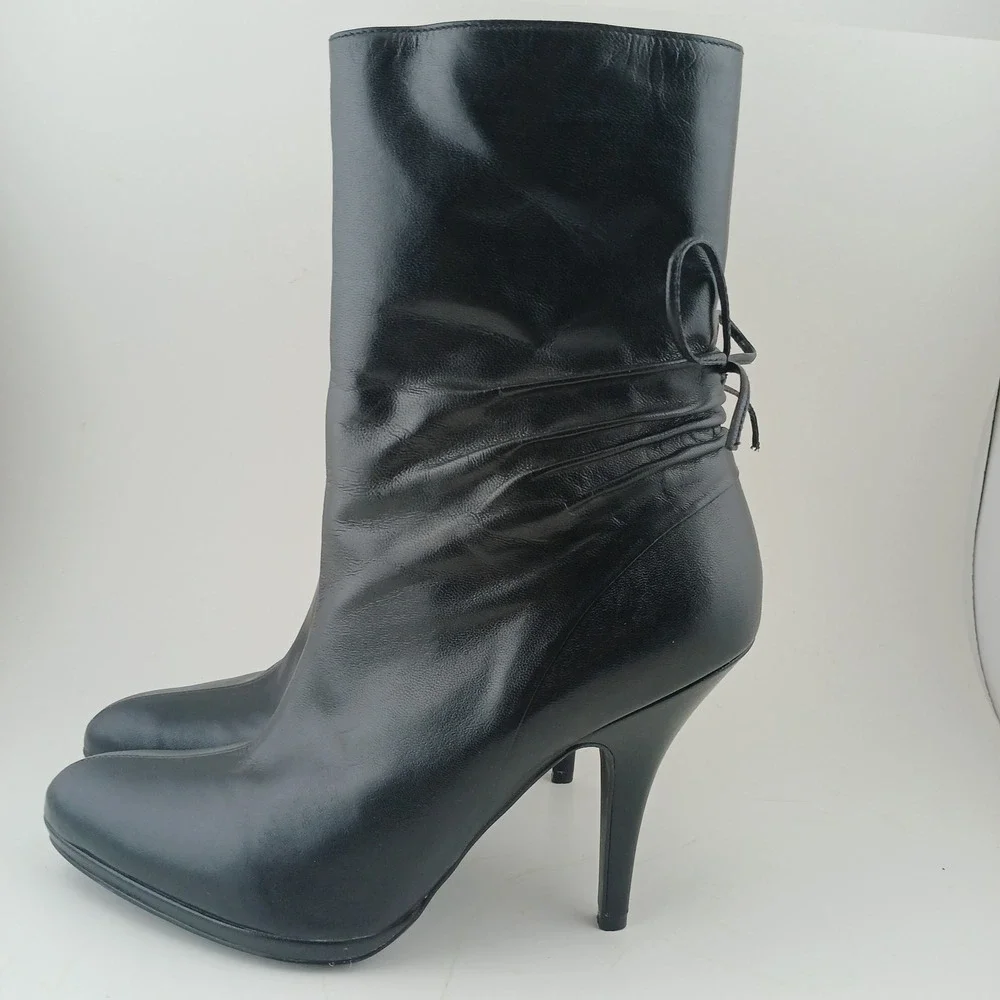 Gianni Bini Black Leather Ankle Boots Women's‎ 7M Side Zip Bow Made in Brazil